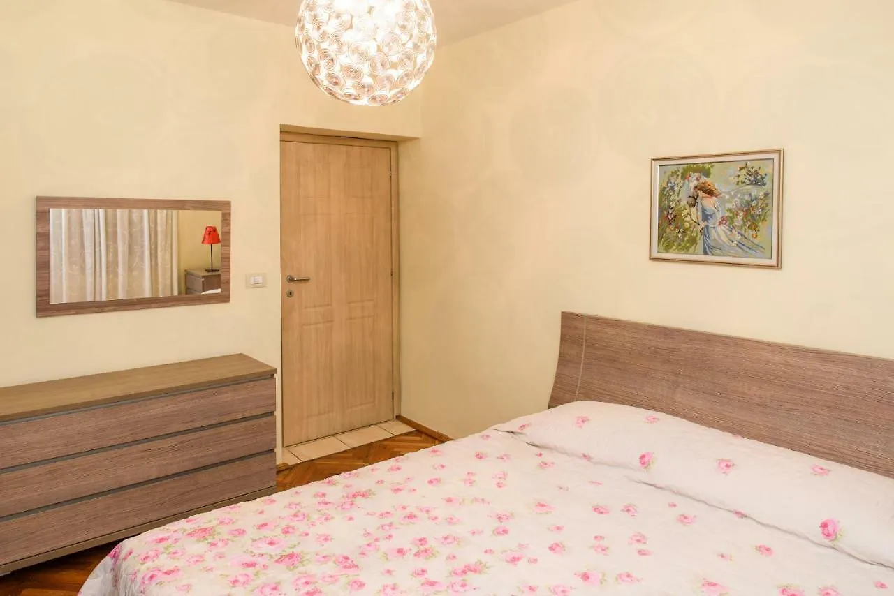 Belle Apartment Tiran